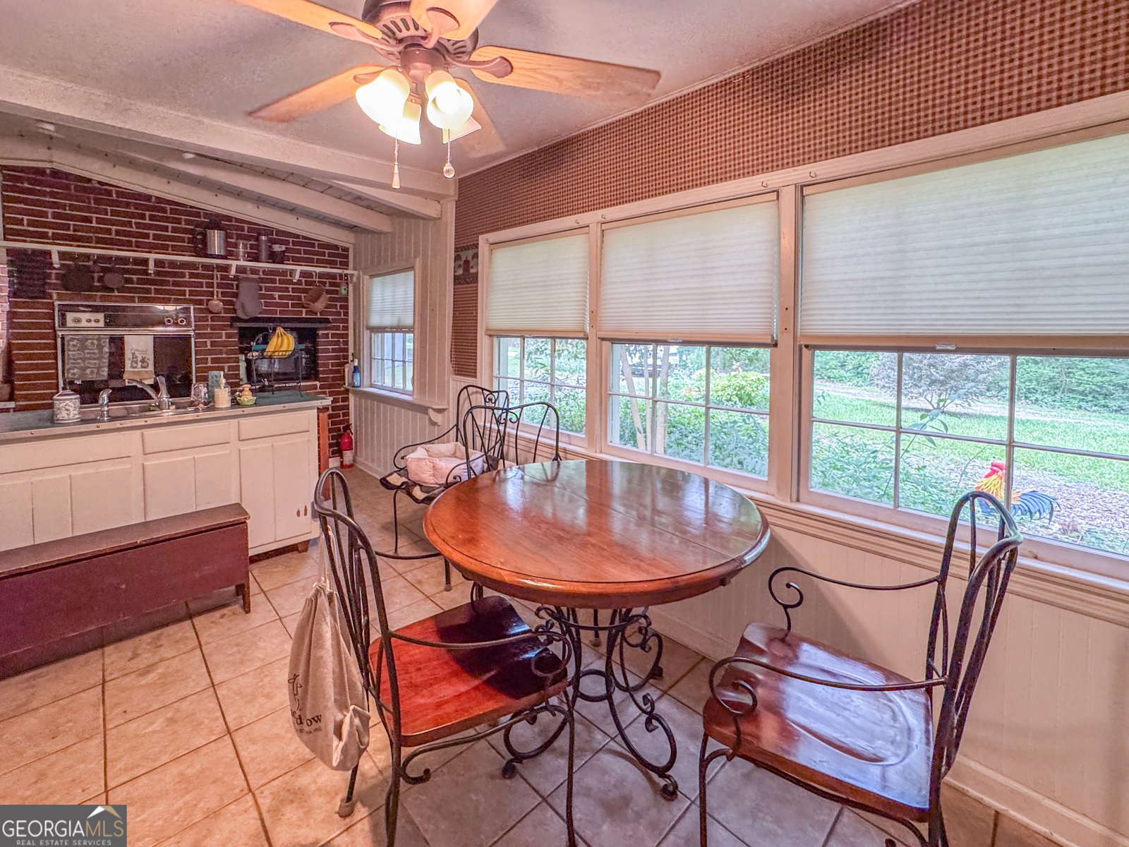 4160 Stonewall Tell Road Atlanta - 27