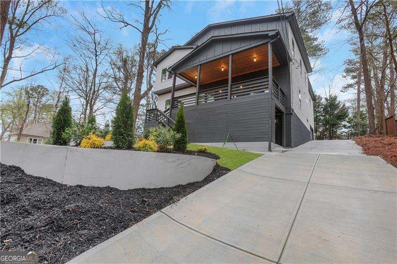 2497 Wawona Dr Brookhaven - 2