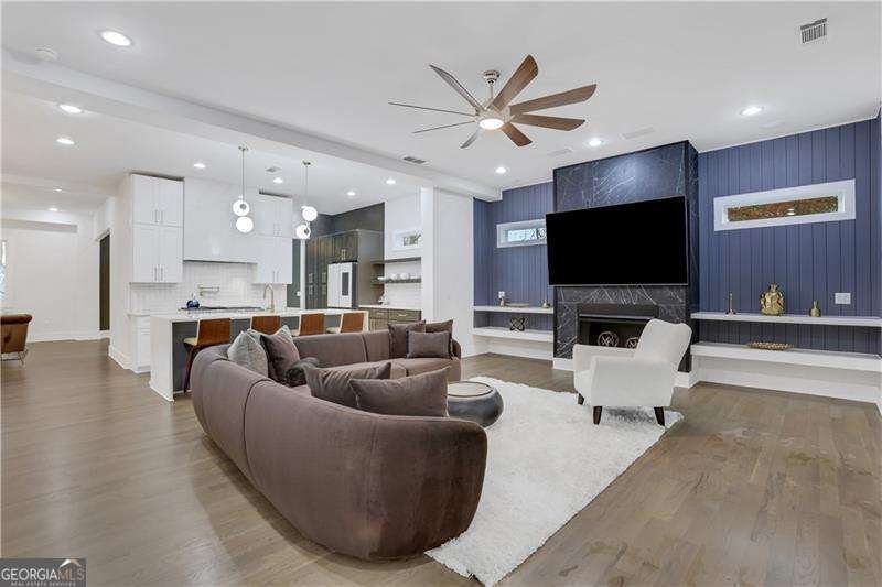 2497 Wawona Dr Brookhaven - 24