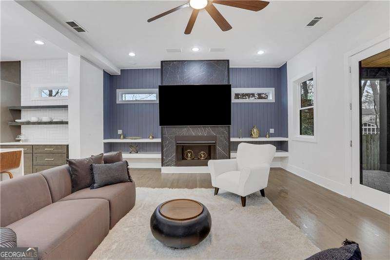 2497 Wawona Dr Brookhaven - 25