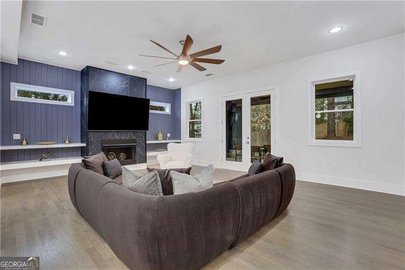 2497 Wawona Dr Brookhaven - 26