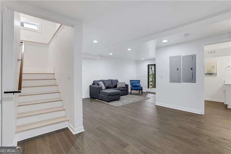 2497 Wawona Dr Brookhaven - 59