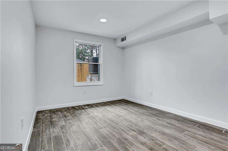 2497 Wawona Dr Brookhaven - 61
