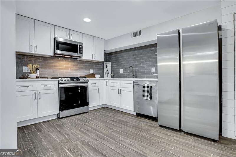 2497 Wawona Dr Brookhaven - 64