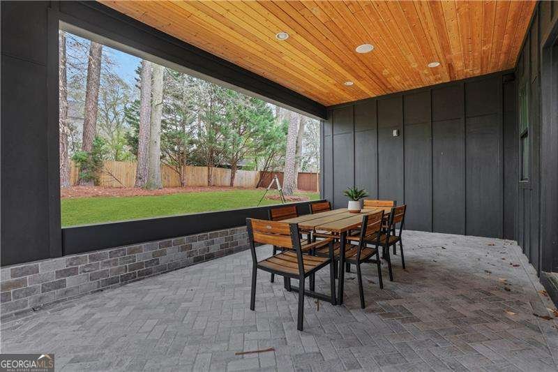 2497 Wawona Dr Brookhaven - 67
