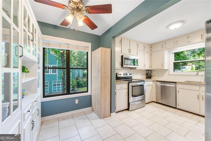 162 NOUVEAU Court Lilburn - 14