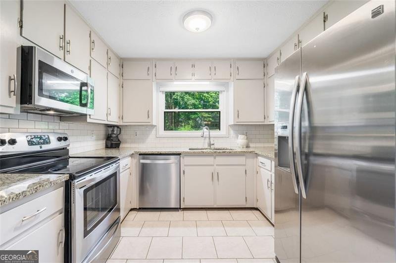 162 NOUVEAU Court Lilburn - 18