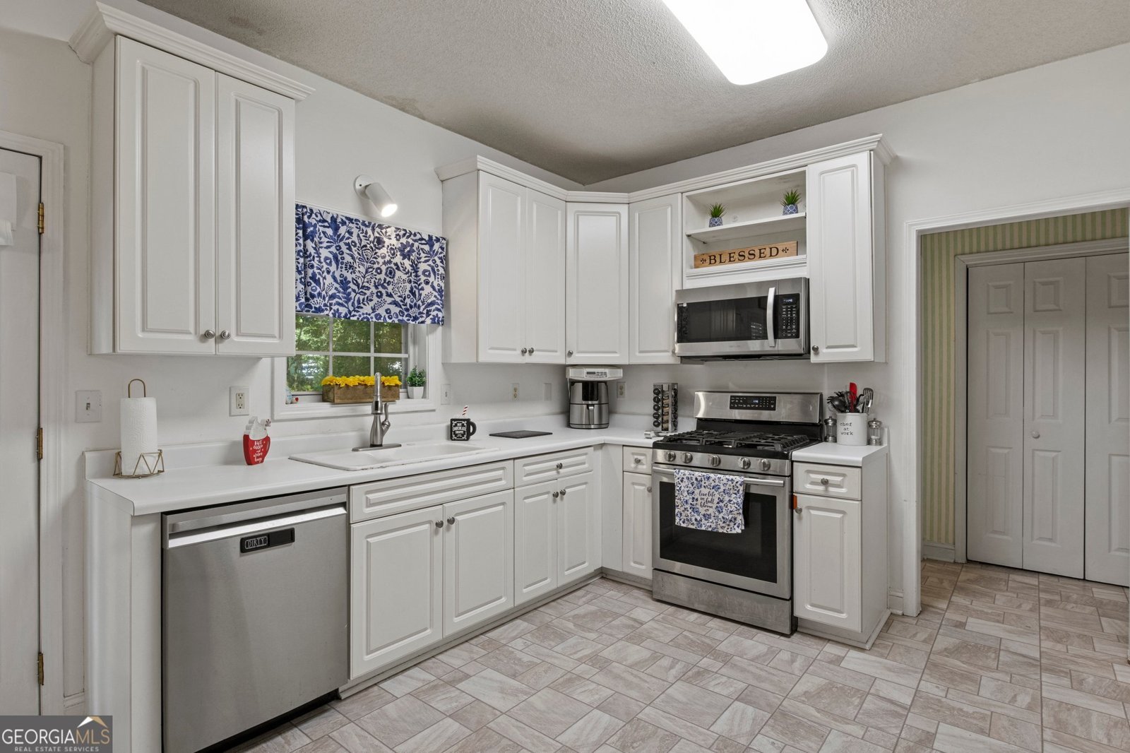 2709 Gentry Drive Douglasville - 18
