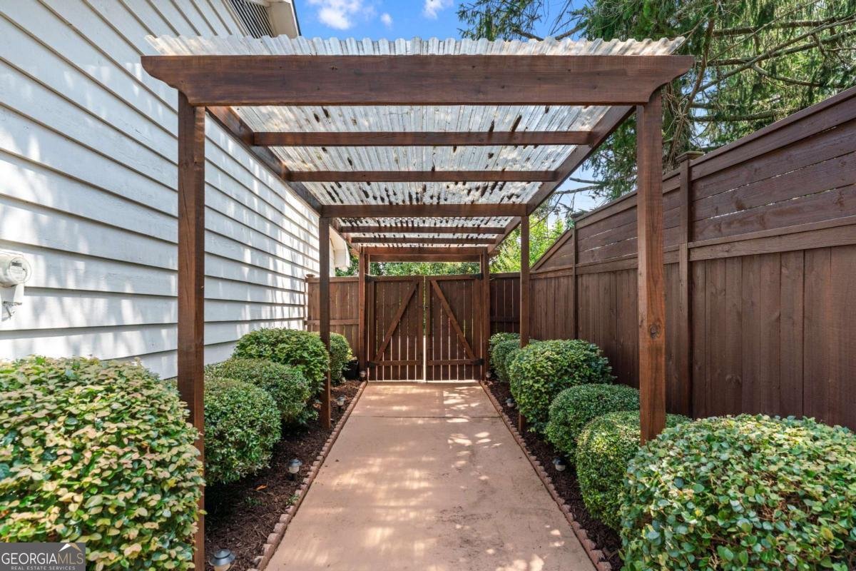 200 Bent Grass Drive Roswell - 34