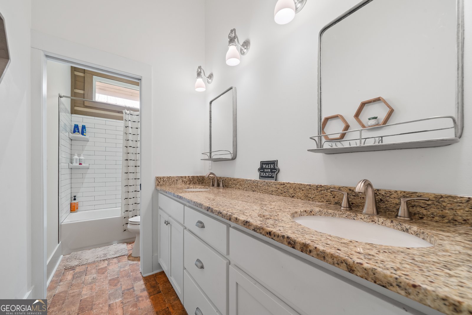 1041 River Farm Way Madison - 32