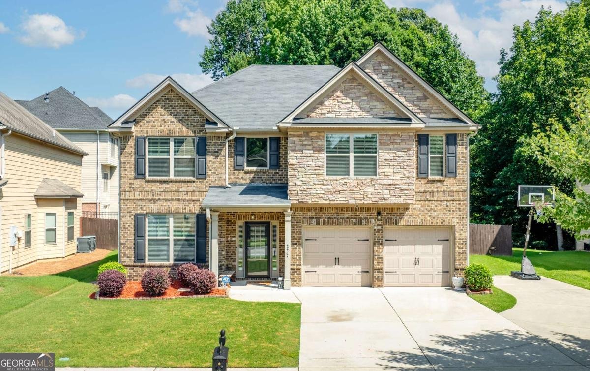 4227 Meadow Wind Drive Snellville - 1