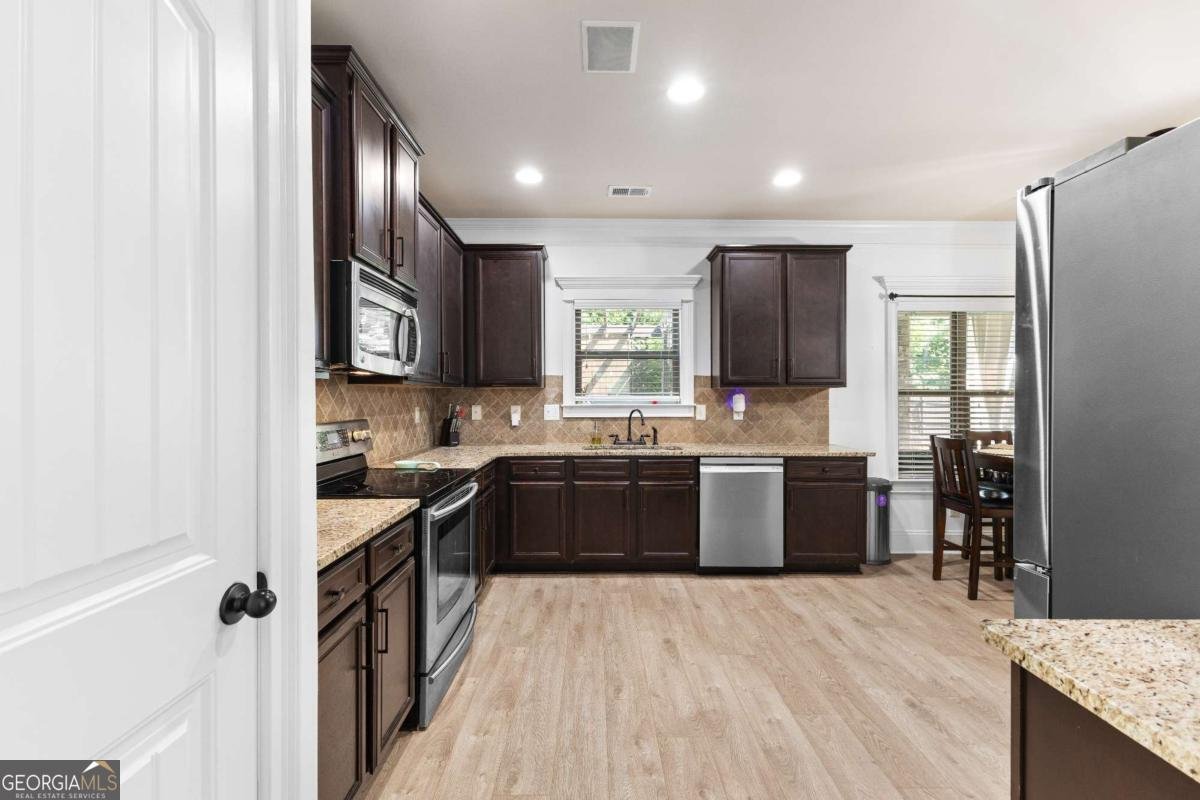 4227 Meadow Wind Drive Snellville - 11