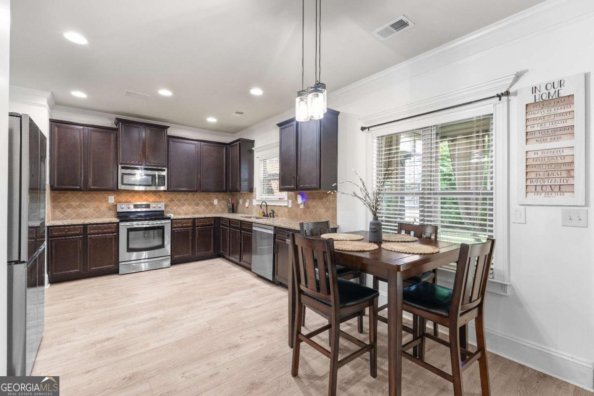 4227 Meadow Wind Drive Snellville - 12