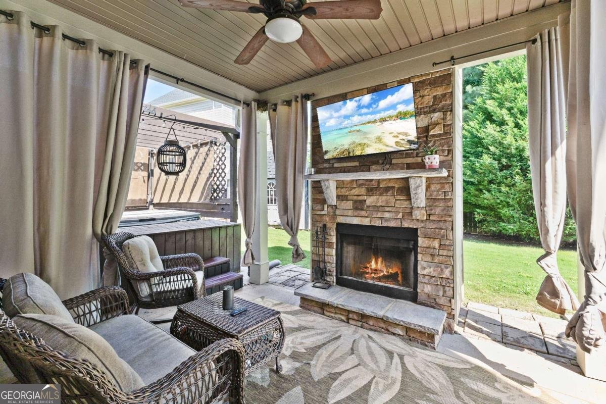 4227 Meadow Wind Drive Snellville - 2
