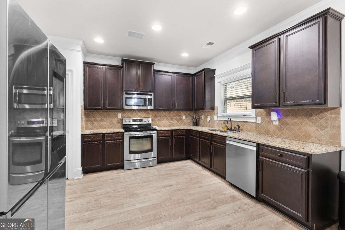 4227 Meadow Wind Drive Snellville - 4