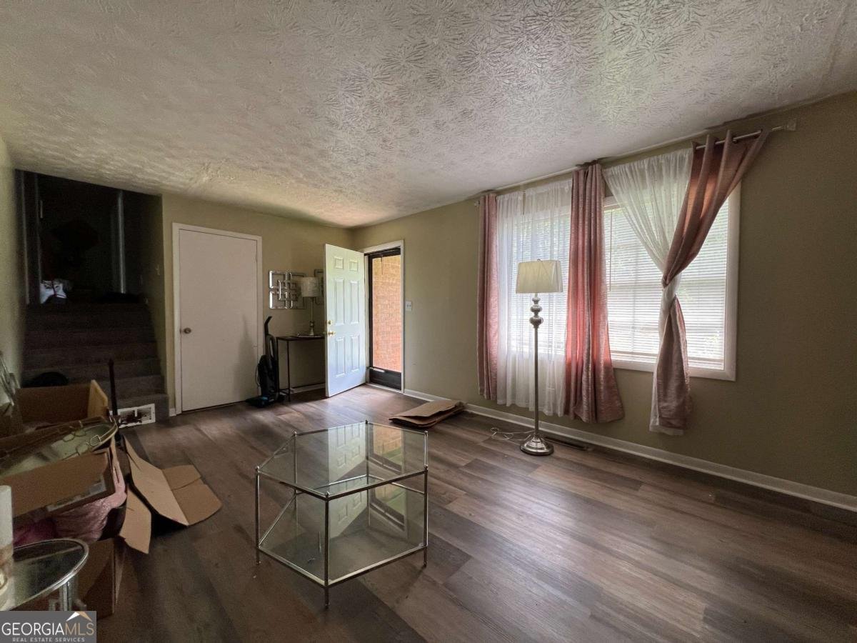 2275 Chestnut Log Loop Lithia Springs - 2