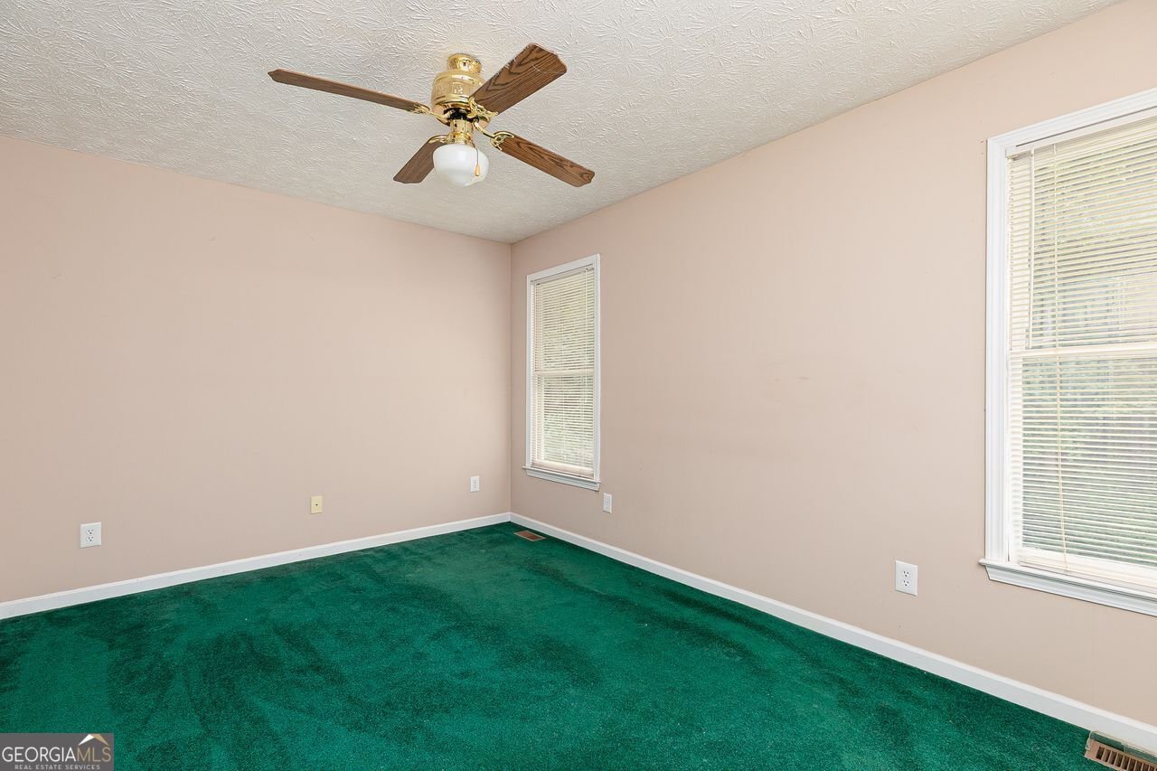 820 BENNETT Powder Springs - 18