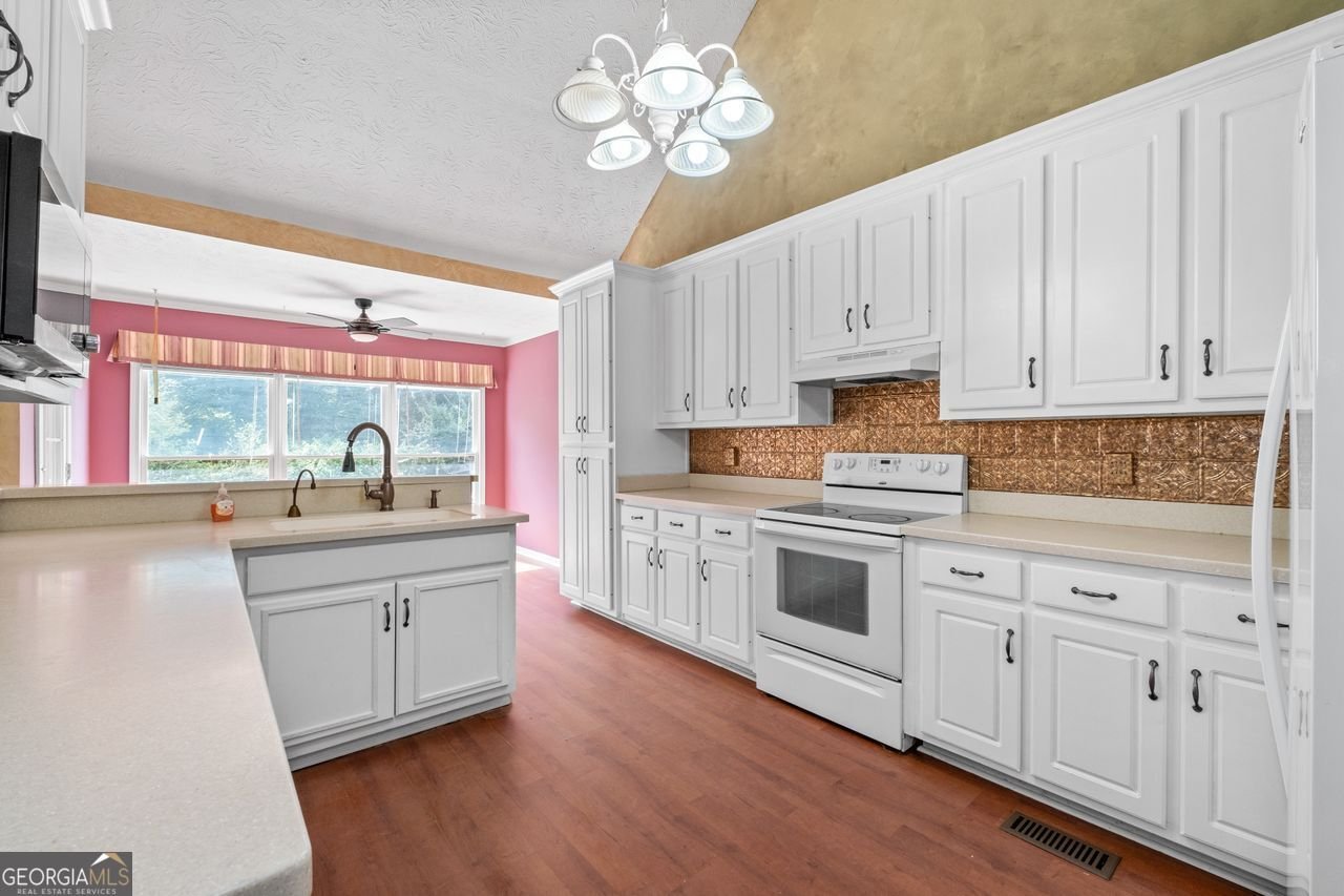 3404 Bonneville Way Suwanee - 17
