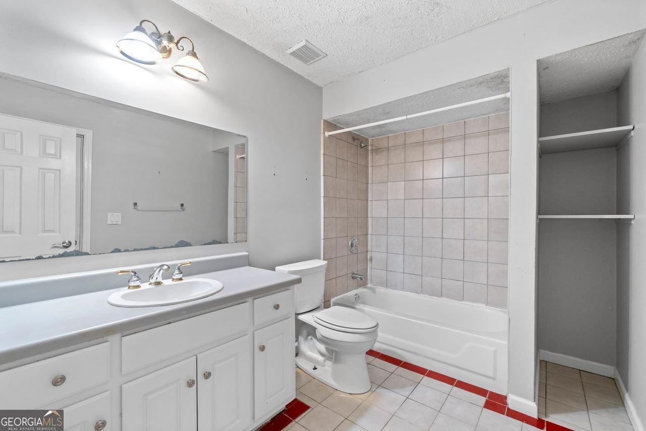 3404 Bonneville Way Suwanee - 34