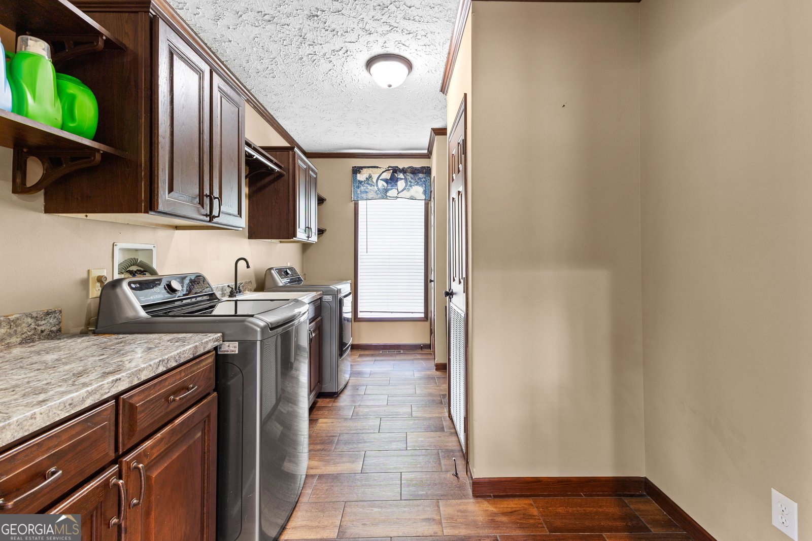 80 David Road Hampton - 14