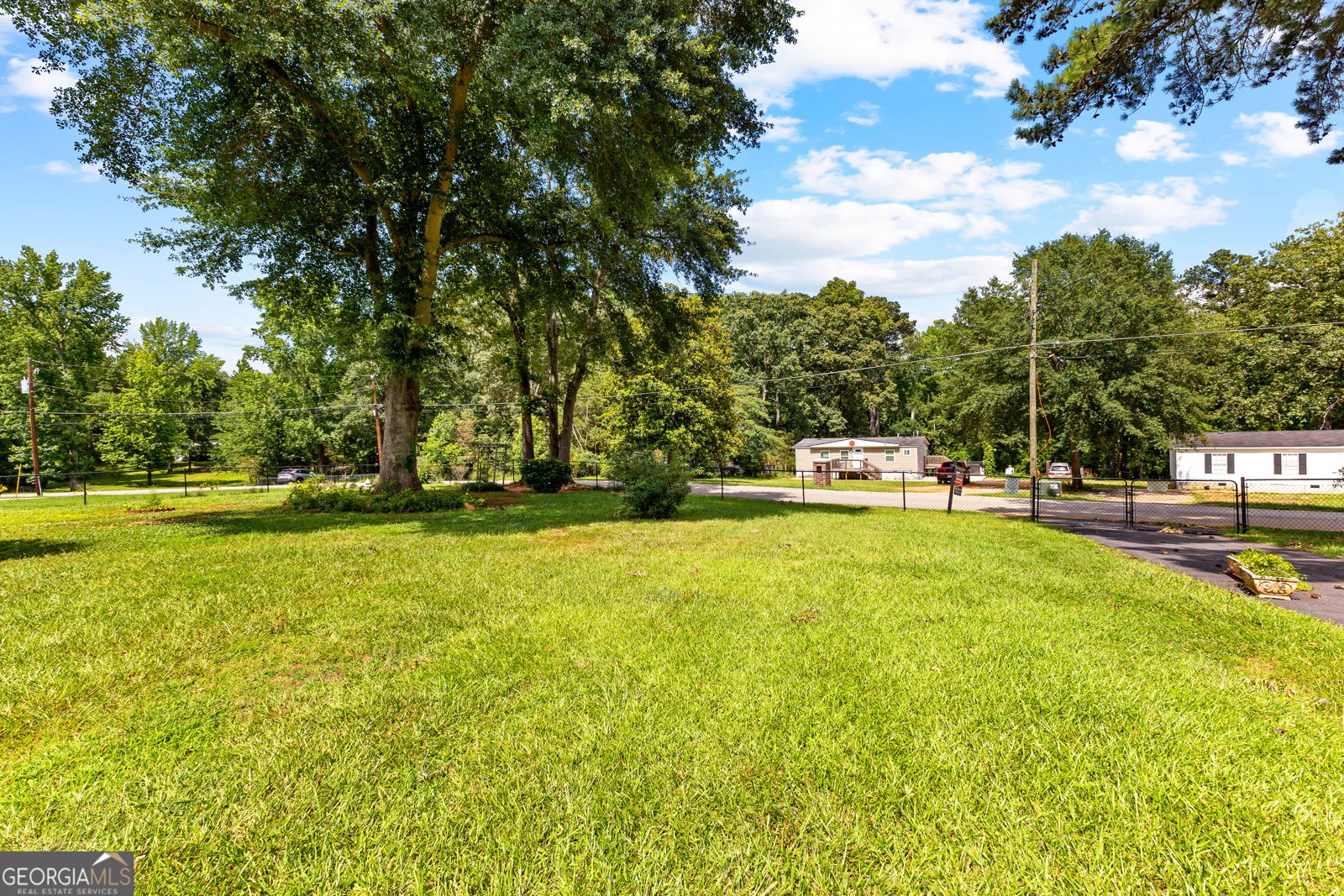 80 David Road Hampton - 3