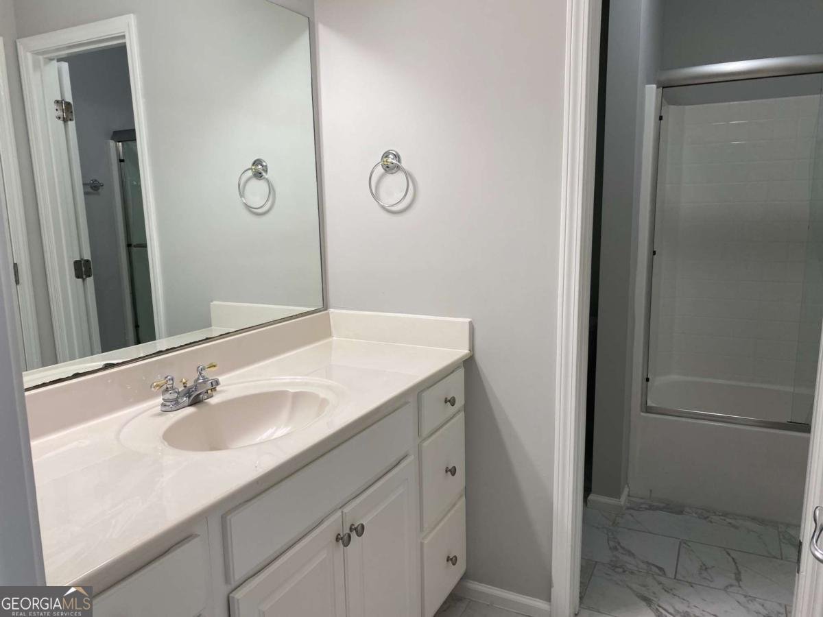 1295 LEISURE LAKE Drive Lawrenceville - 43
