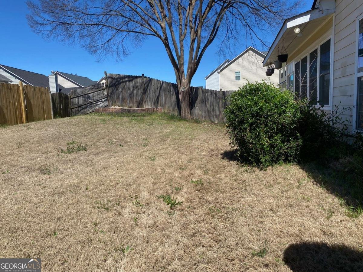 1295 LEISURE LAKE Drive Lawrenceville - 66