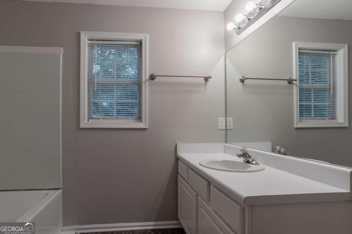 5069 Jonesboro Road Union City - 27