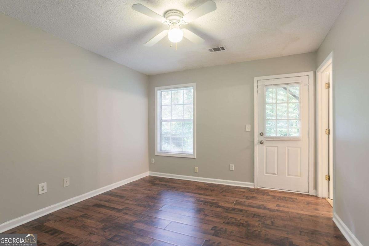 5069 Jonesboro Road Union City - 30