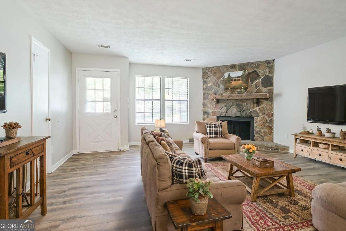 914 Hemingway Road Stone Mountain - 3