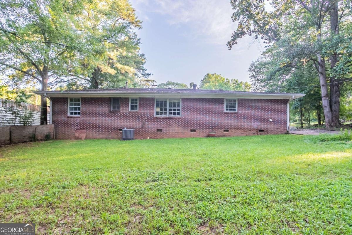 310 Samaritan Drive Cumming - 27