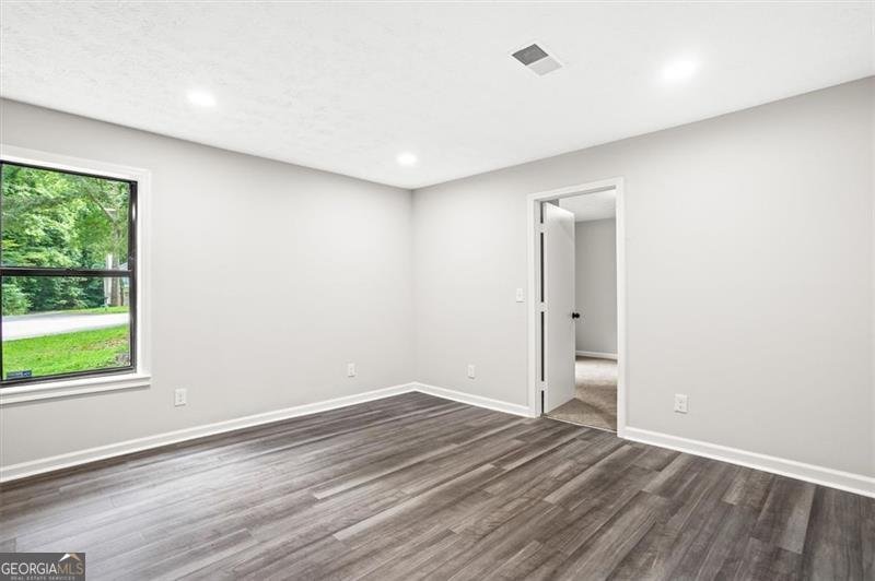 5017 TANAGA Stone Mountain - 43