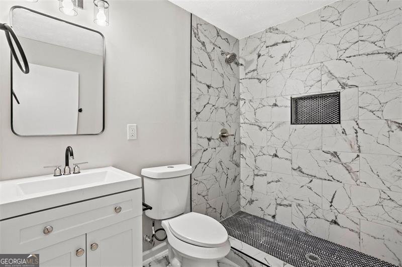 5017 TANAGA Stone Mountain - 51