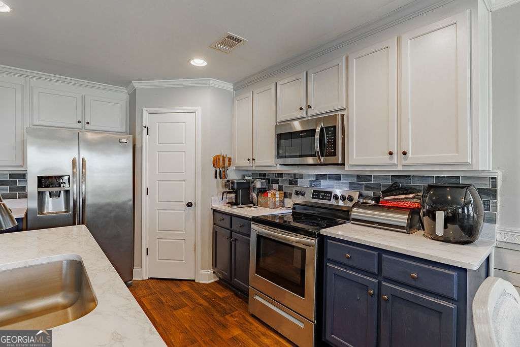 1155 Foster Road Statham - 18