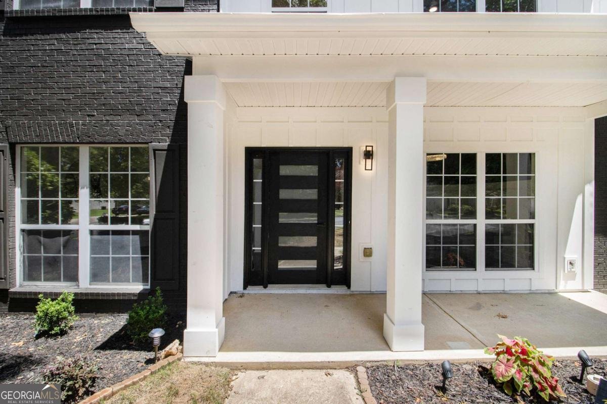 5259 Leecroft Drive Buford - 5