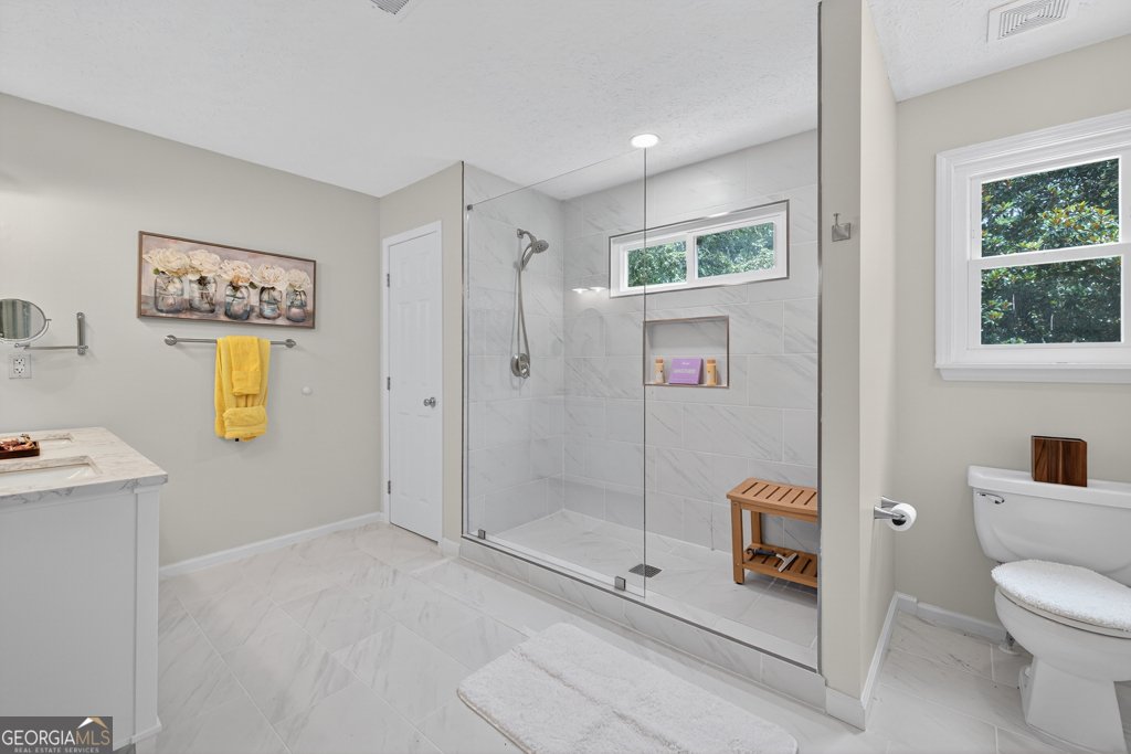 2101 Emerald Drive Loganville - 19