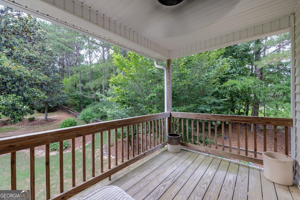 2101 Emerald Drive Loganville - 24