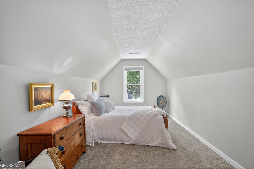 2101 Emerald Drive Loganville - 27