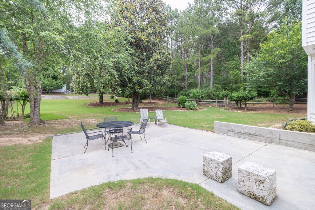 2101 Emerald Drive Loganville - 37