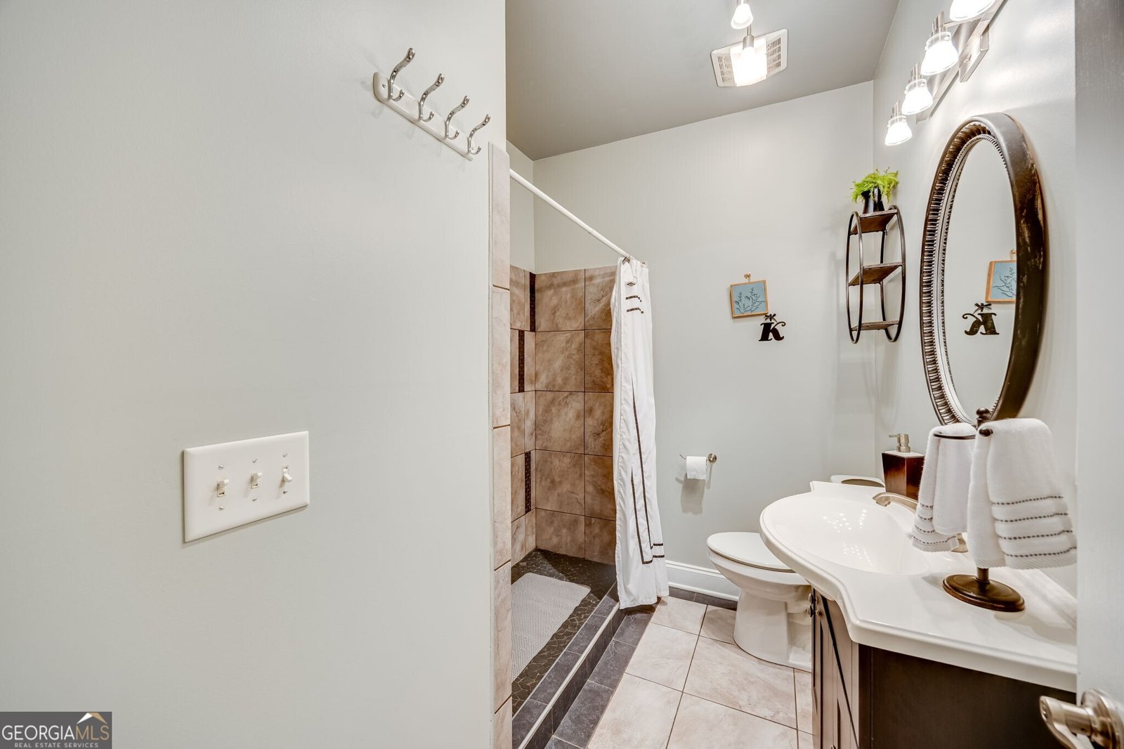 345 Hollywood Circle Gainesville - 1