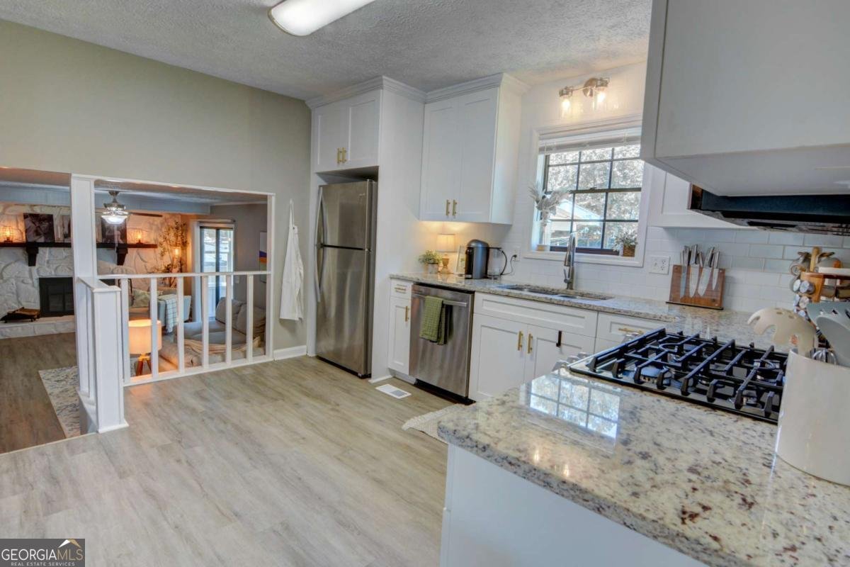 1024 WASHINGTON Avenue Woodstock - 20