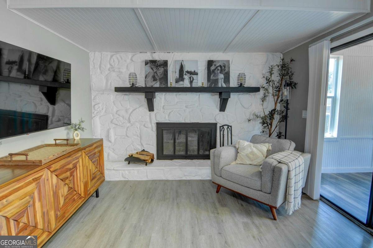 1024 WASHINGTON Avenue Woodstock - 24