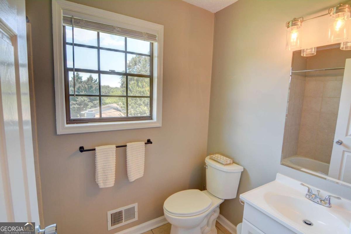 1024 WASHINGTON Avenue Woodstock - 39