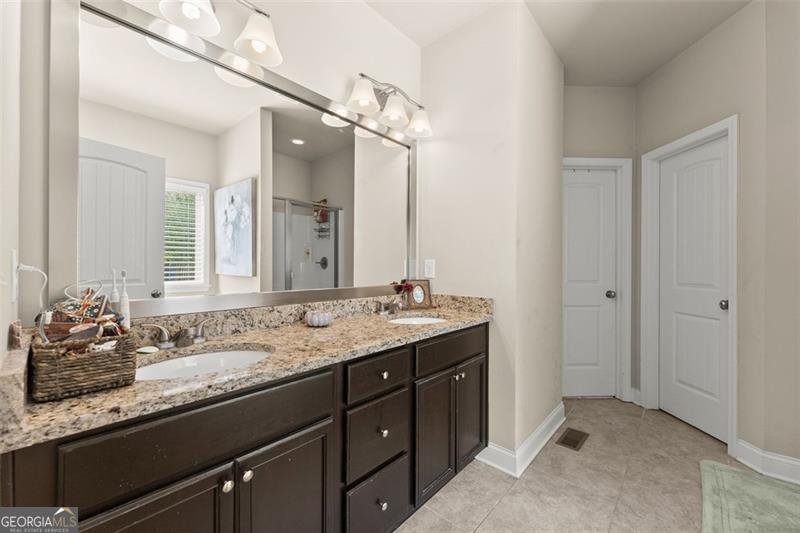 5526 Woodstream Court Gainesville - 33