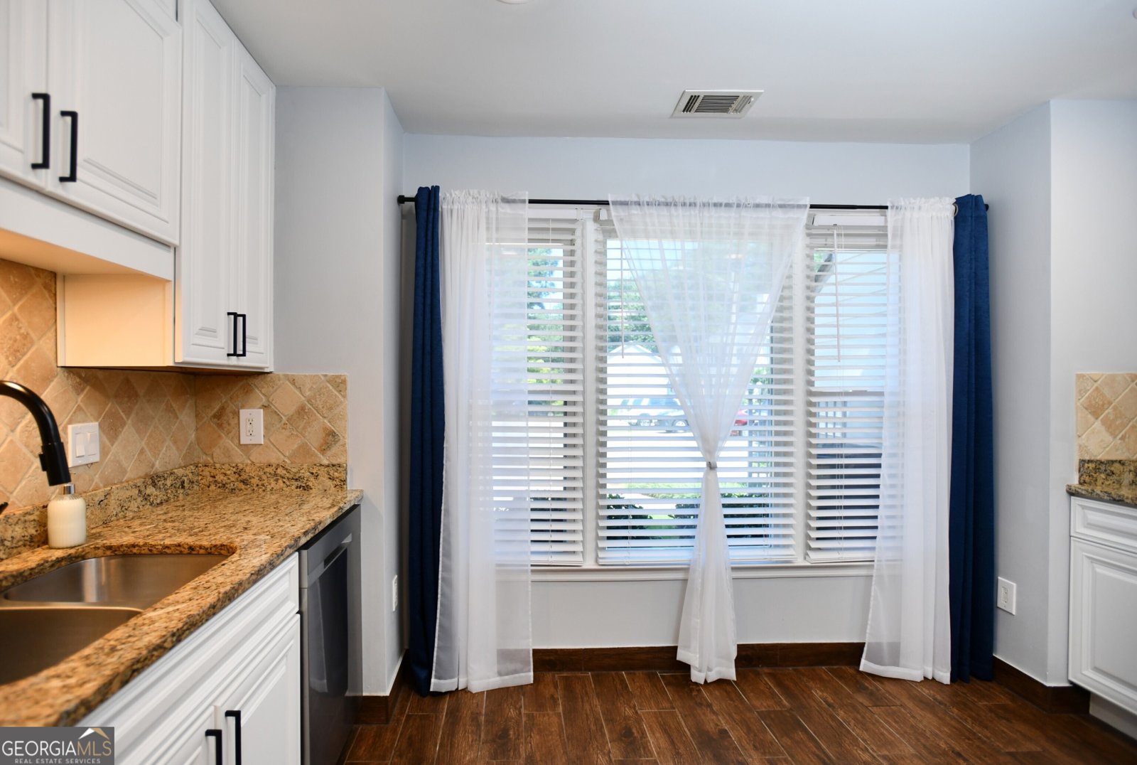 1206 Shiloh Circle Kennesaw - 8
