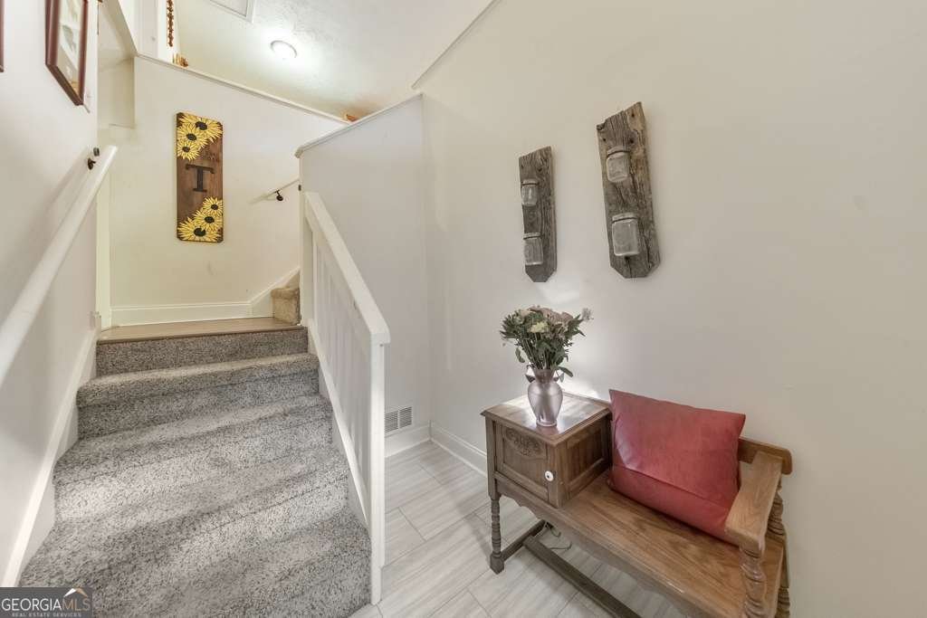 410 Katherine Lane Woodstock - 3