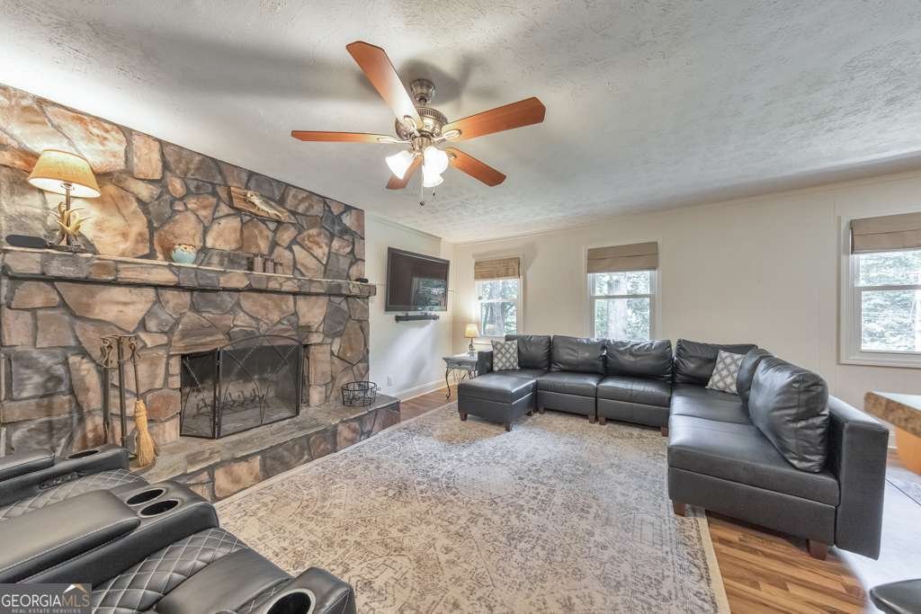 410 Katherine Lane Woodstock - 6