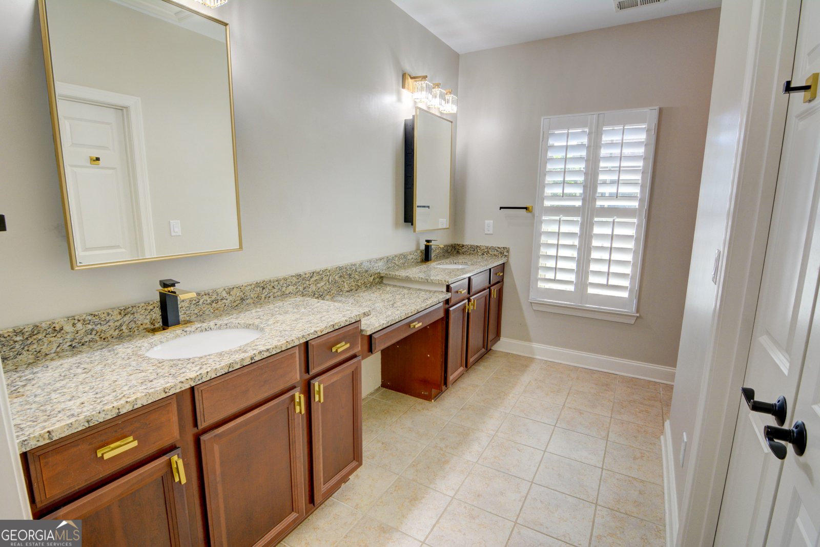 120 CHASTAIN Road Kennesaw - 33