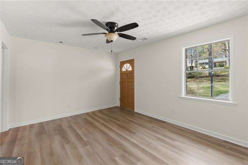 6175 Knights Lane Douglasville - 6