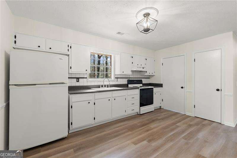 6175 Knights Lane Douglasville - 8